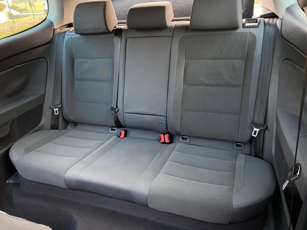 Volkswagen Golf 5 1.6 FSI Sportline 87.000Km