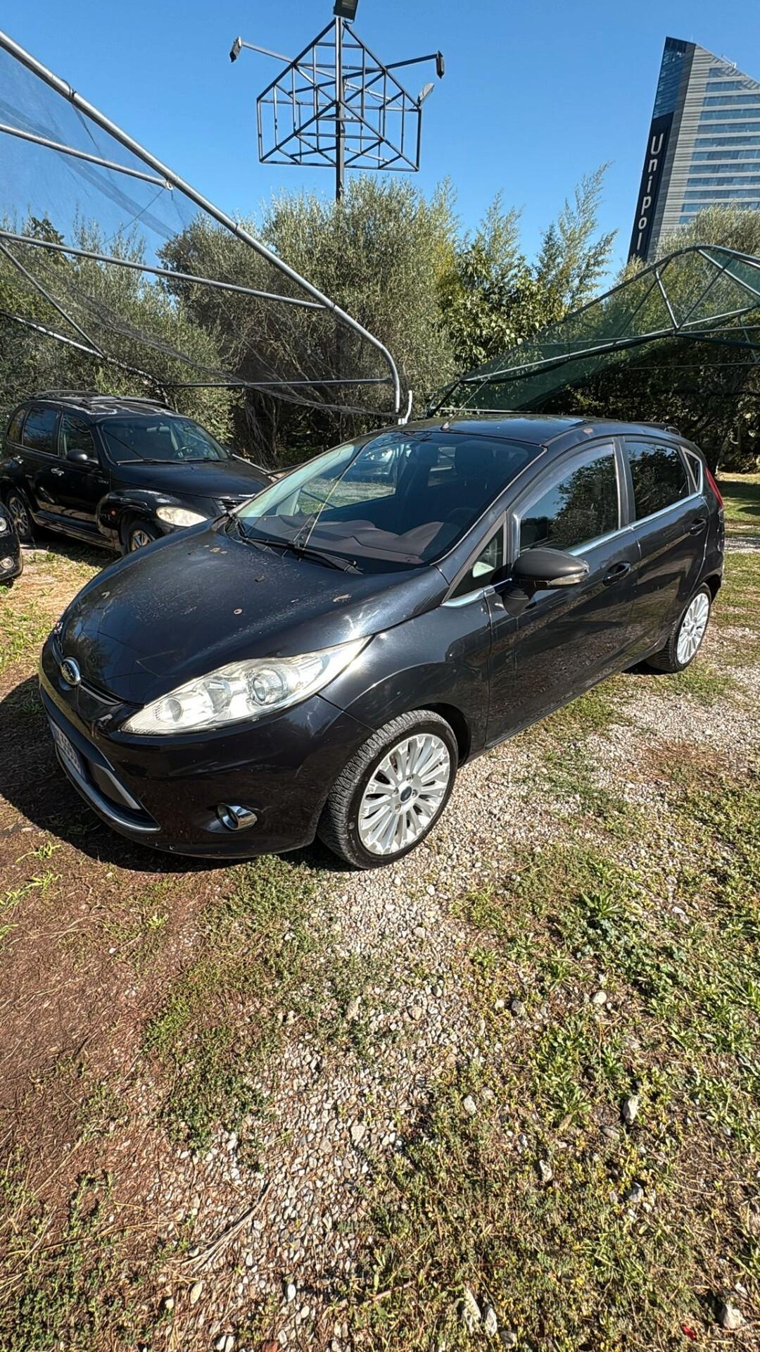 Ford Fiesta 1.2 82 CV 5 porte Titanium NEOPATENTATI