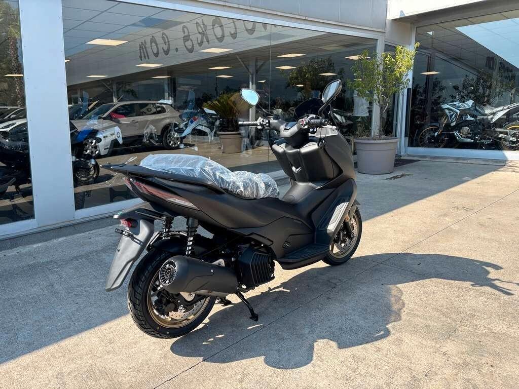Zontes ZT 125 D Nuovo pronta consegna Tuo a solo 33 Euro al mese Vieni da noi a scoprirla