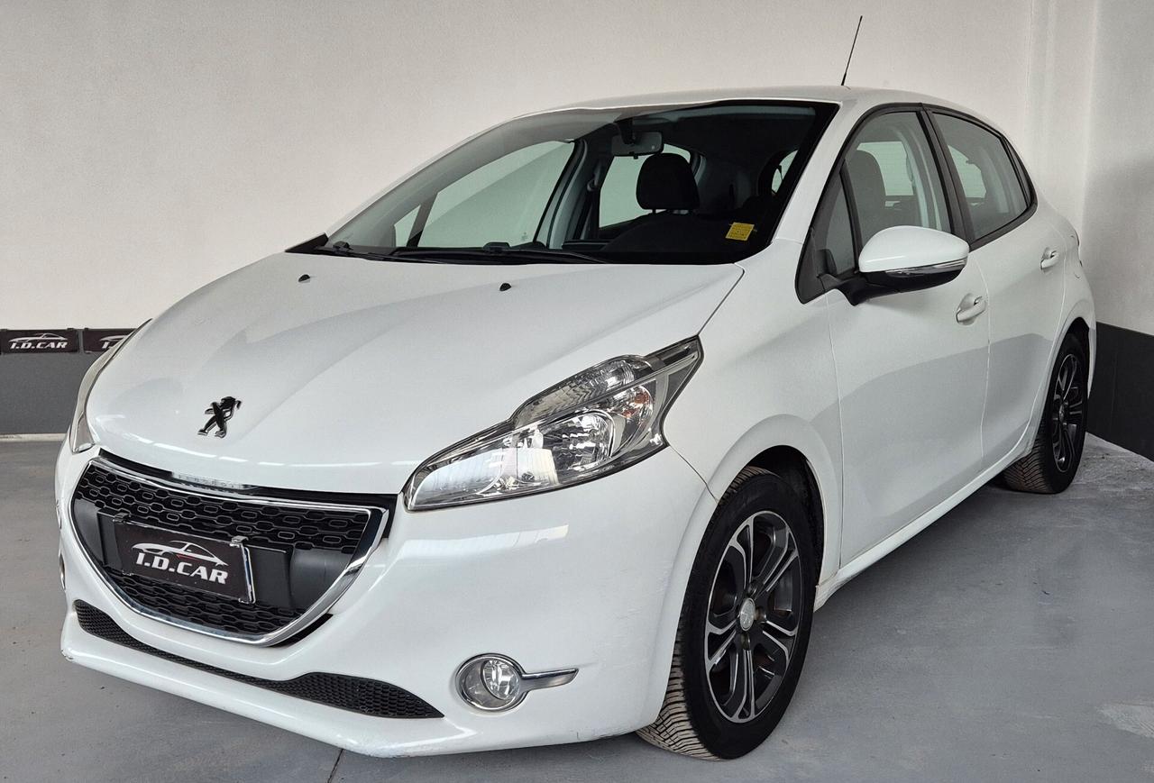 Peugeot 208 PureTech 82 5 porte Allure