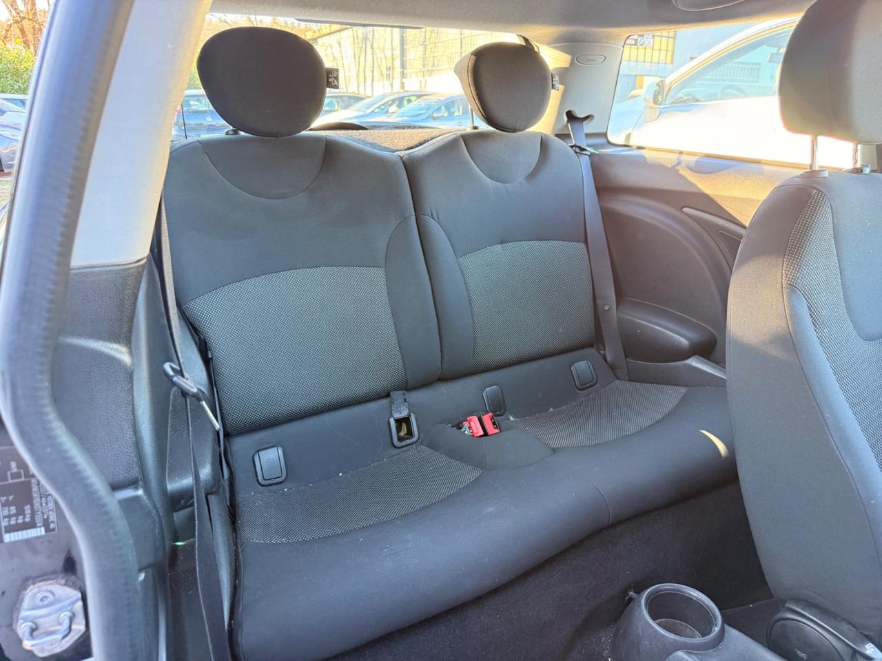 Mini 1.6 16V One (55kW)