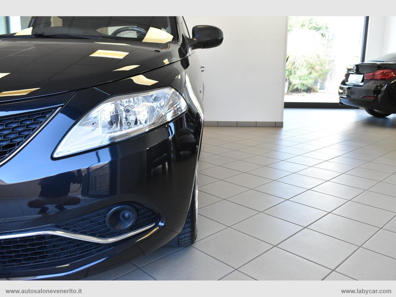 LANCIA Ypsilon 1.2 69 CV 5p. Gold