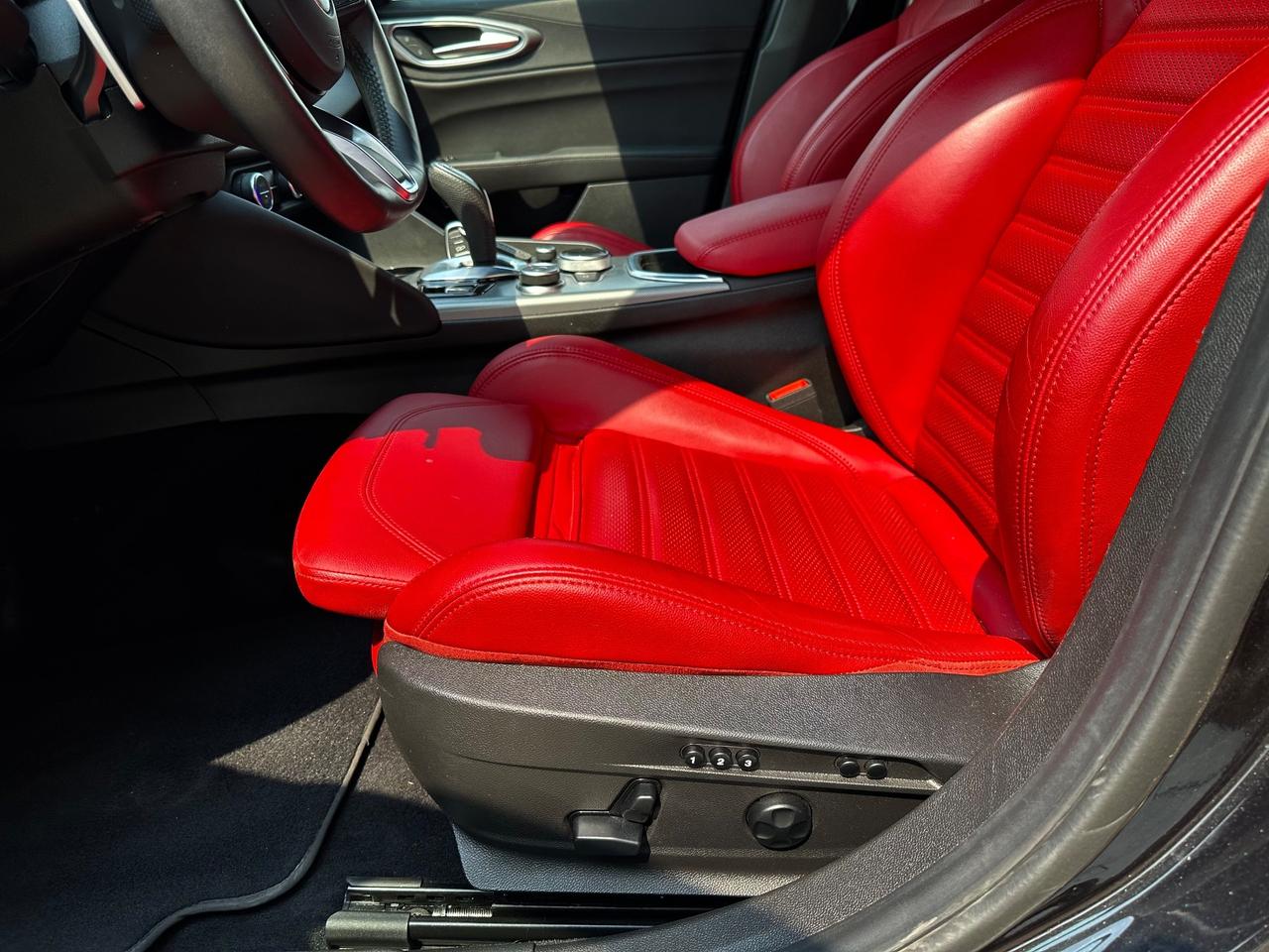 Alfa Romeo Giulia 2.0 Turbo 280 CV AT8 AWD Q4 Veloce