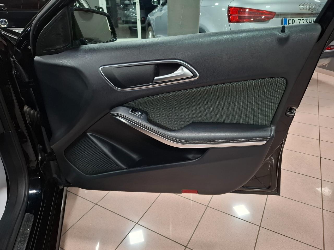 Mercedes A 160 benzina Neopatentato