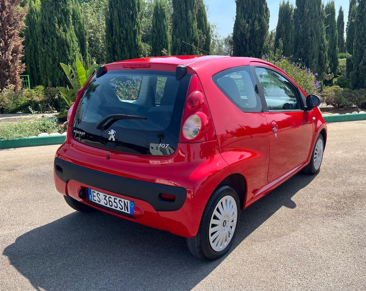 Peugeot 107 1.0 68CV 3p. SOLI 25.000KM