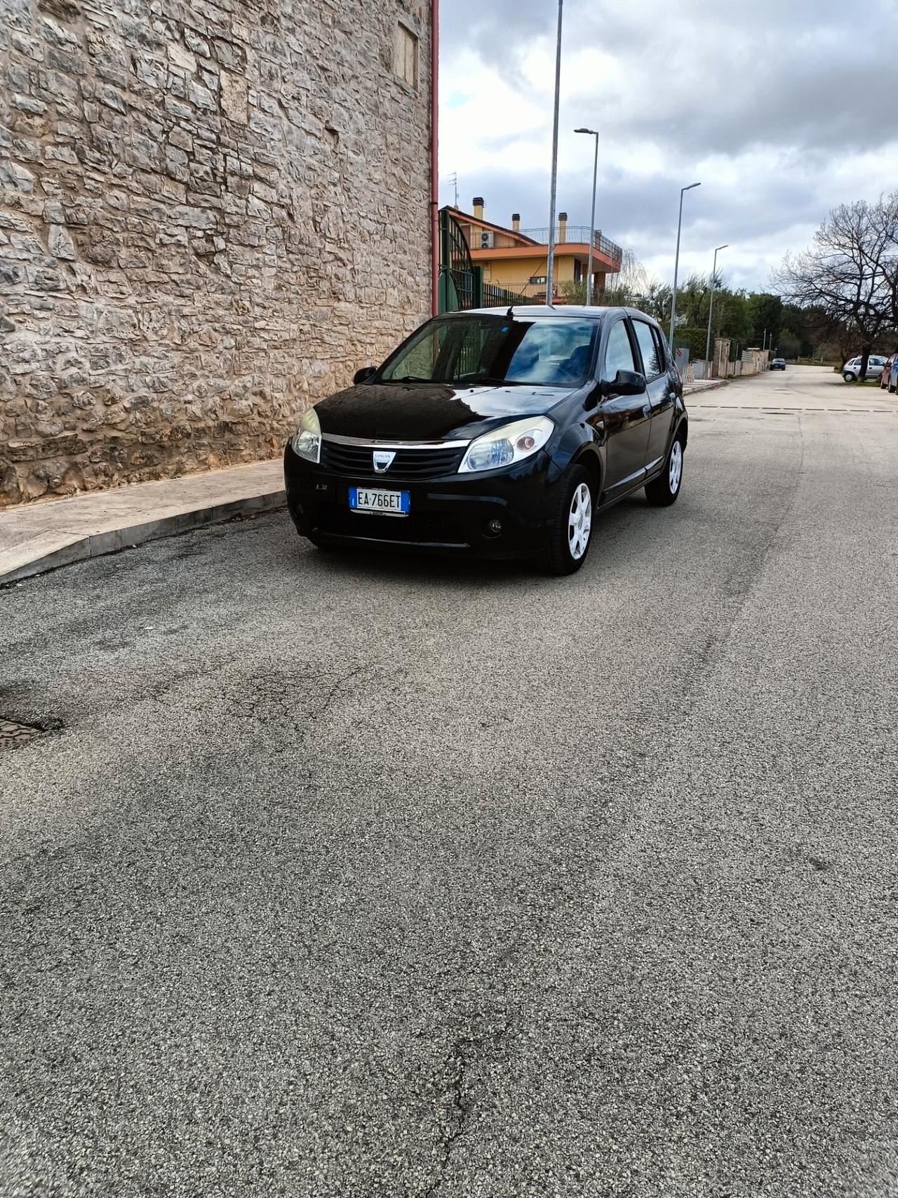 Dacia Sandero 1.4 8V GPL Lauréate ok neopatentati