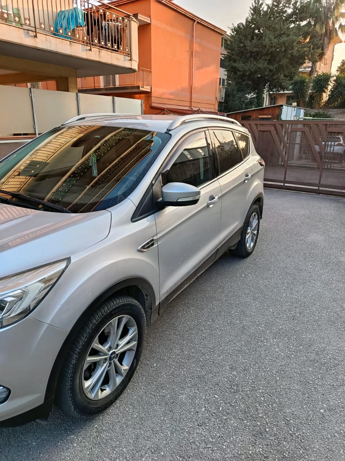 Ford Kuga 2.0 TDCI 150 CV S&S 4WD Powershift Titanium