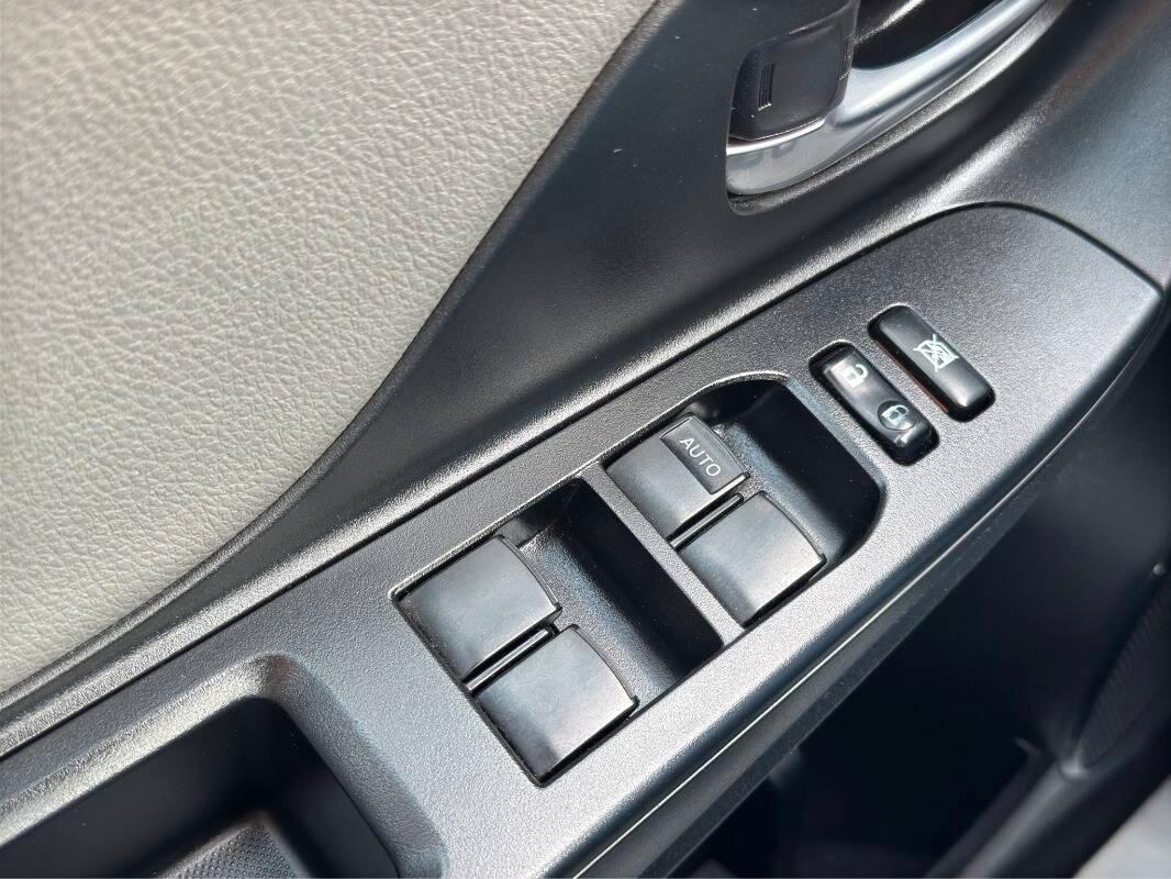 Toyota Yaris 1.0 Cool con Telecamera