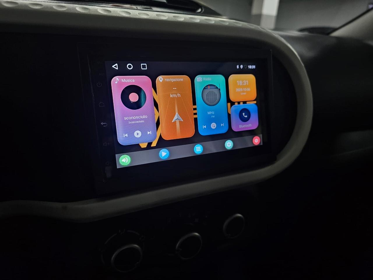 NUOVA RENAULT TWINGO INTENS ENERGY SCe 1.0 BENZ 65CV