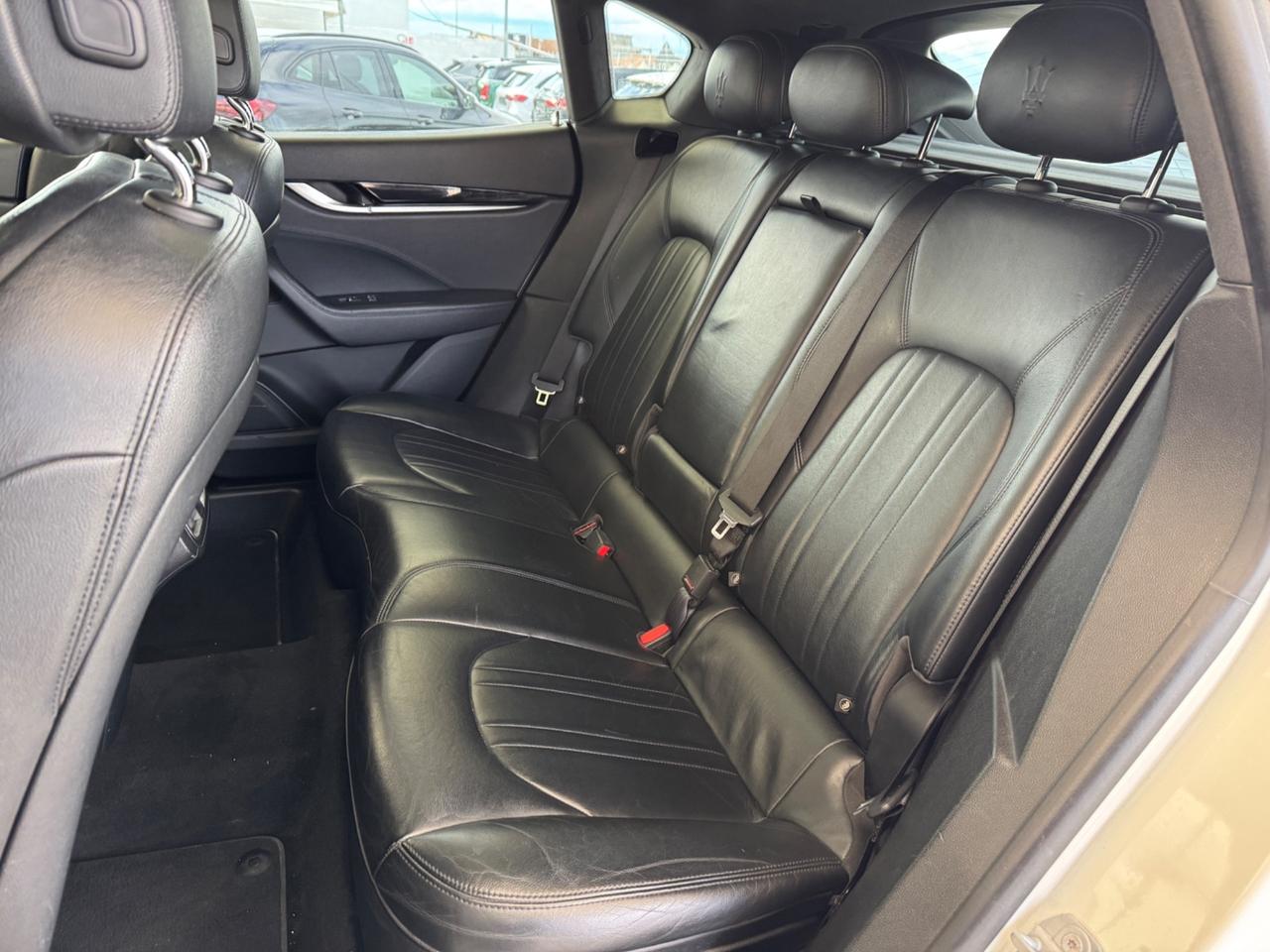 MASERATI LEVANTE V6 275 CV AWD GRANLUSSO / TETTO