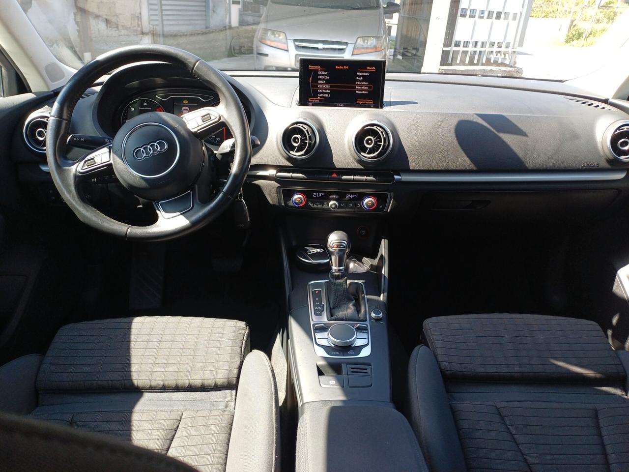 Audi A3 SPB 1.6 TDI clean diesel S tronic Ambition KM CERTIFICATI