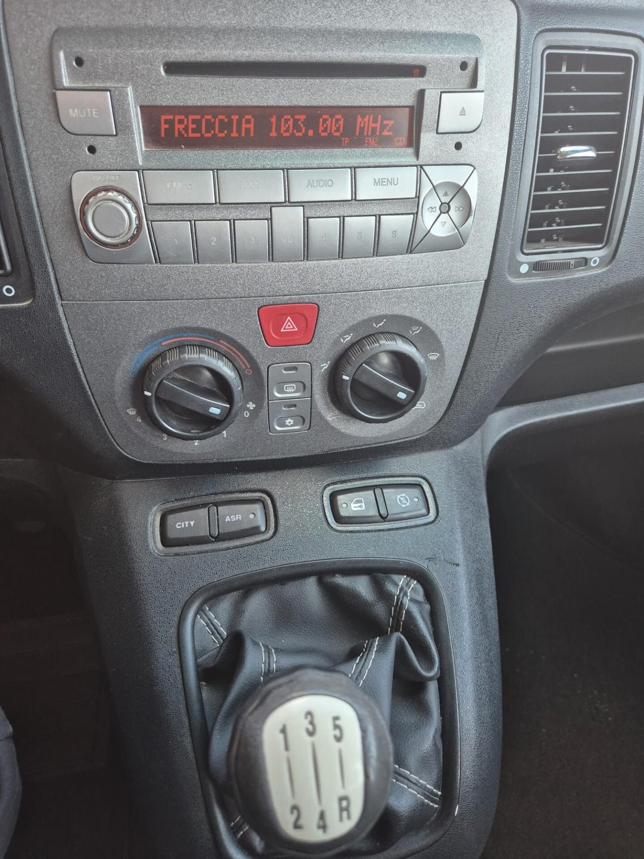 Lancia MUSA 1.3 Mjt 95 CV Gold