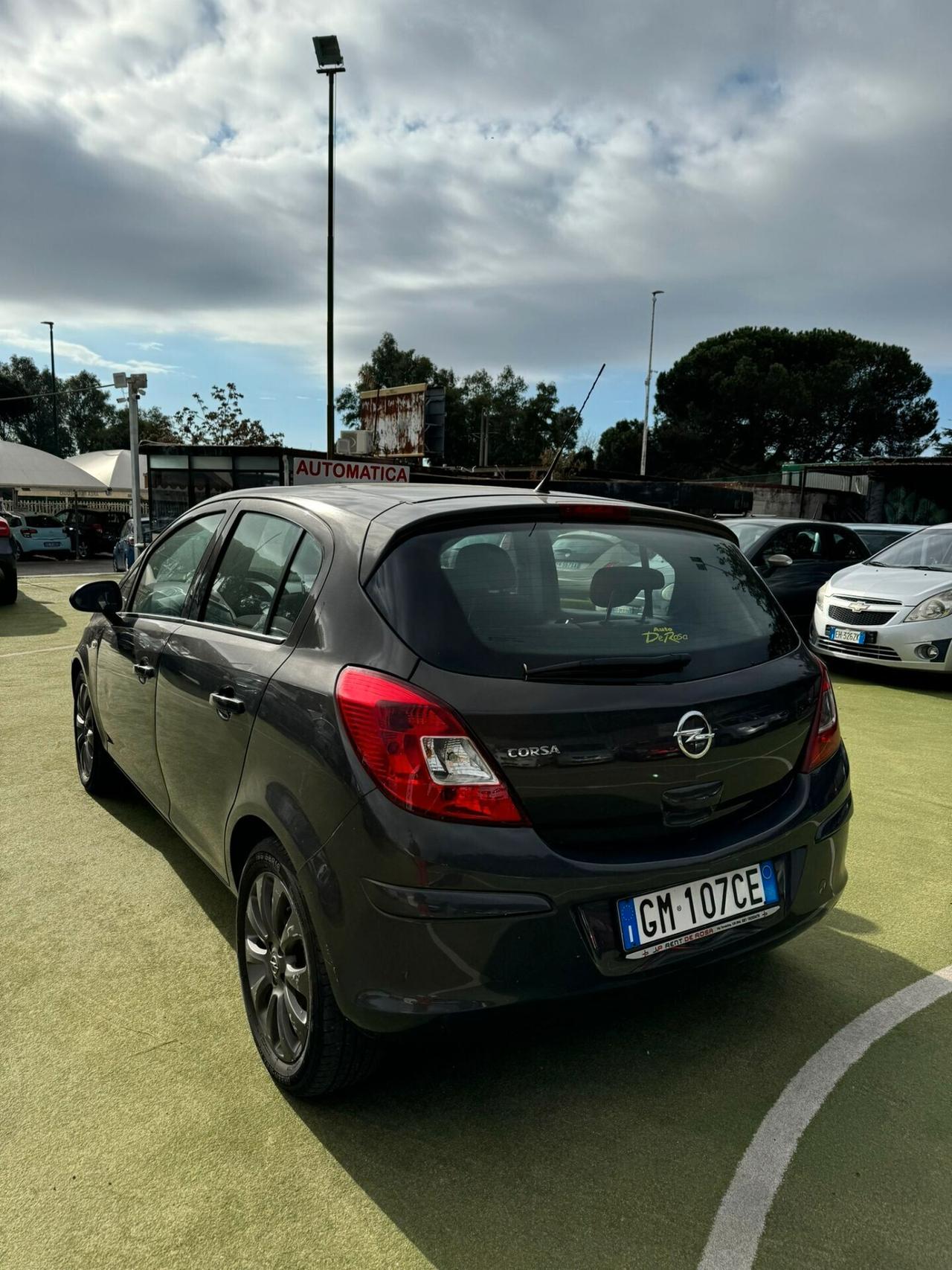Opel Corsa 1.2 5 porte