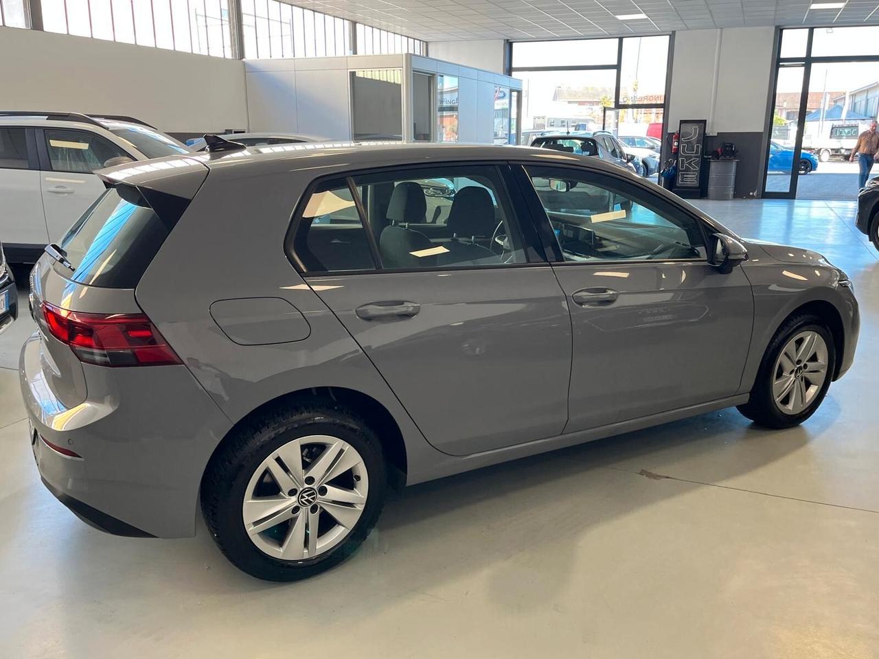 Volkswagen Golf 1.5 eTSI 130 CV EVO ACT DSG Life PACK LUCI INTERNO
