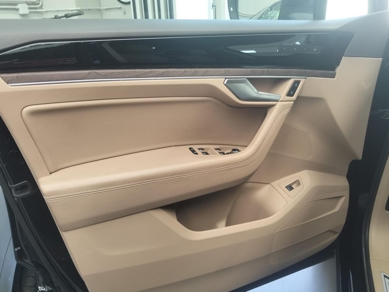 Volkswagen Touareg 3.0 V6 TDI SCR Atmosphere