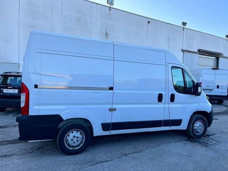 Peugeot Boxer 330 2.2 BlueHDi 140 S&S L2H2 (IVA ESCL.)