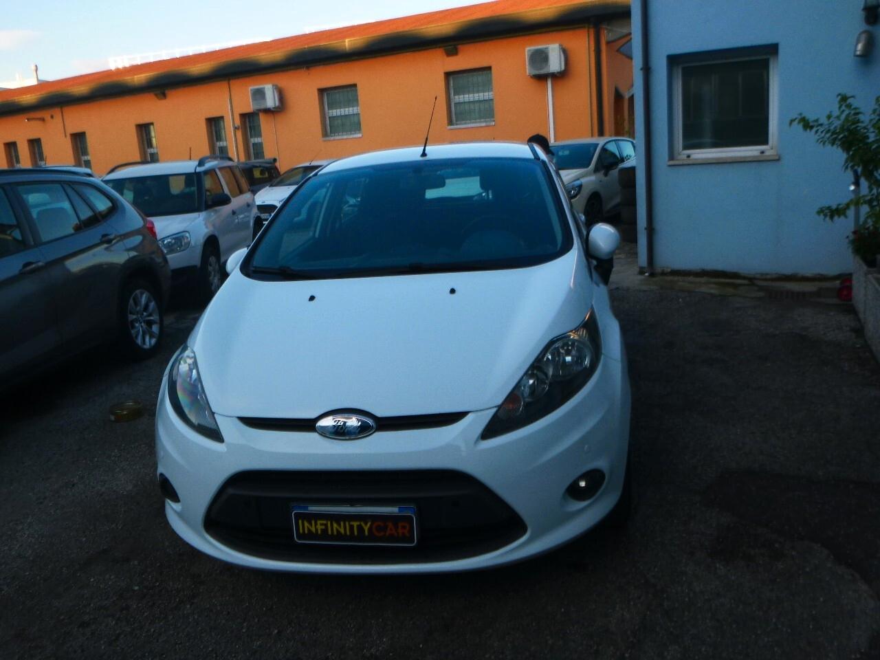 Ford Fiesta 1.4 5 porte Bz.- GPL Titanium