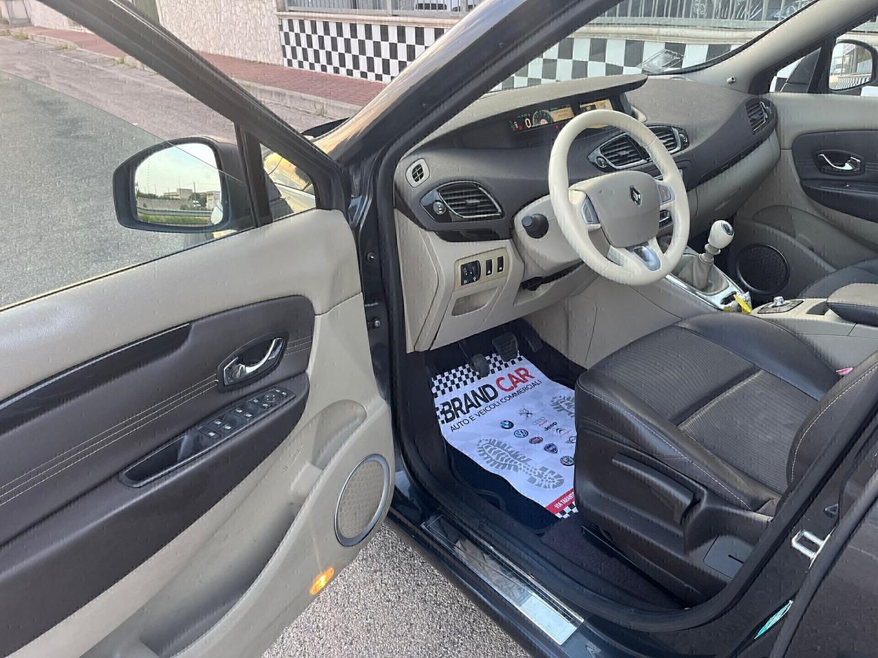 Renault Scénic X-Mod dCi Luxe 7 posti Unipro 2011