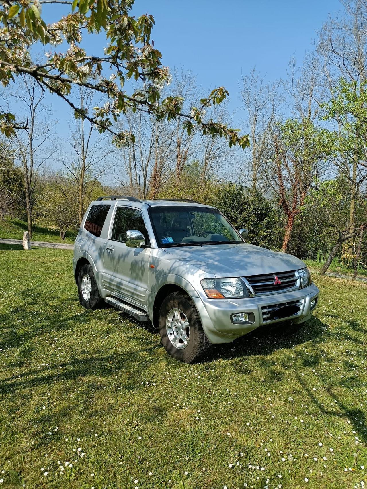 Mitsubishi Pajero 3.2 16V DI-D 3p. GLX