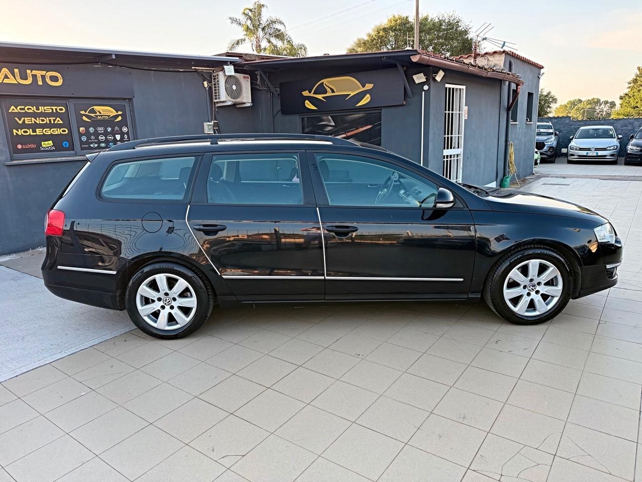 Volkswagen Passat 2.0 TDI DPF Var. Highline GARANZIA 12 mesi