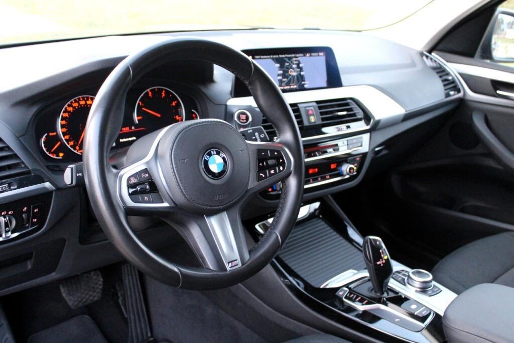BMW X3 sDrive 150cv Aut. *LED *Carplay