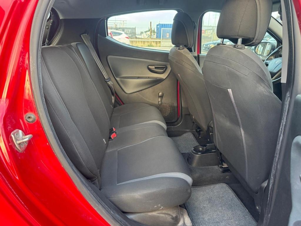 LANCIA Ypsilon 3ª serie - Ypsilon 1.2 69 CV 5 porte Silver
