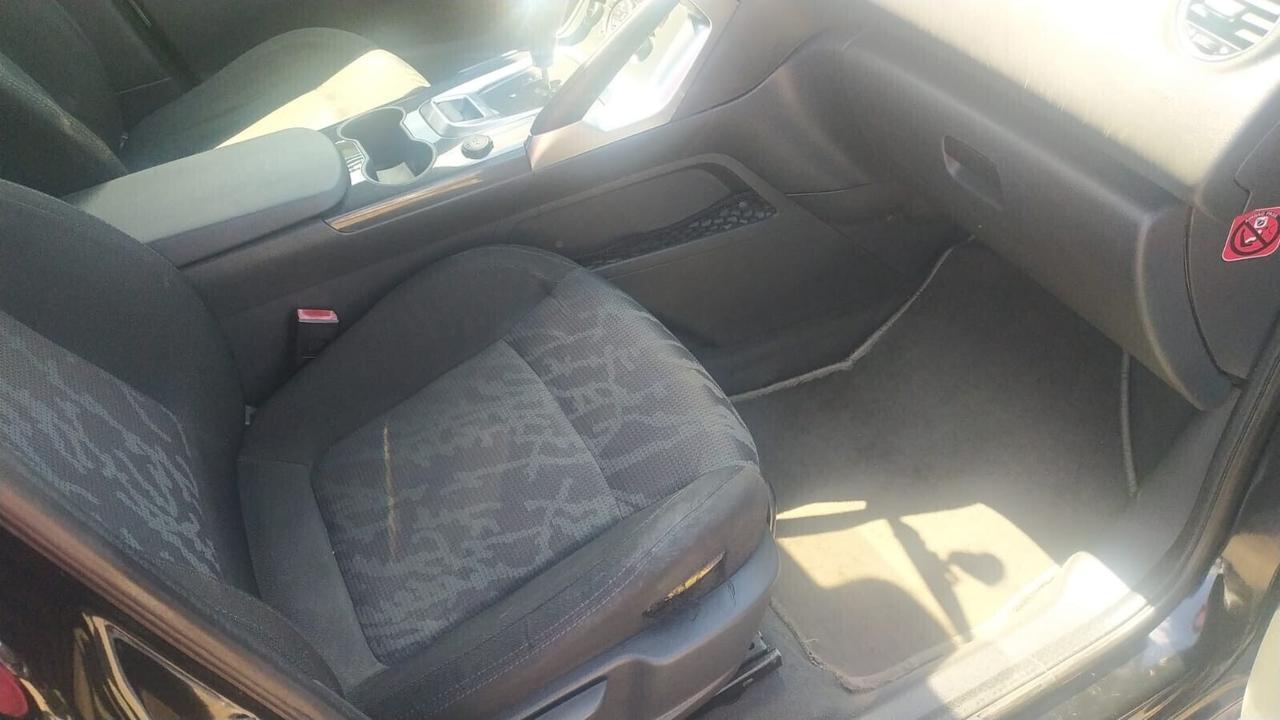Peugeot 3008 1.6 e-HDi 112CV cambio robotizzato S.