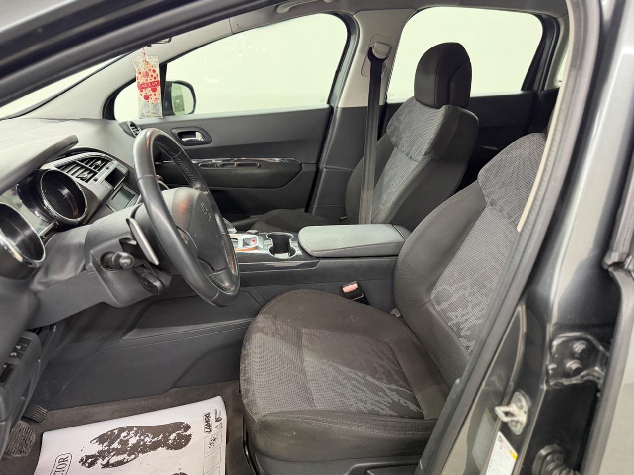 Peugeot 3008 (anno 2011)CAMBIO AUTOMATICO