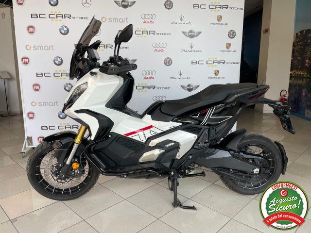 HONDA X-ADV 750 Special edition *3.900 Km