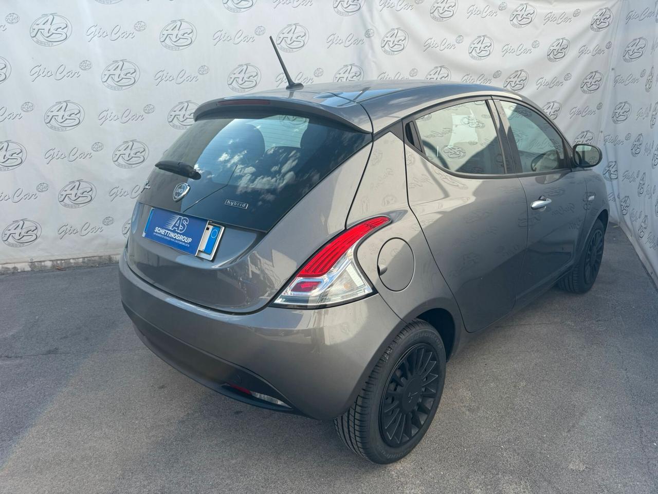 Lancia Ypsilon 1.0 FireFly 70cv Hybrid Silver