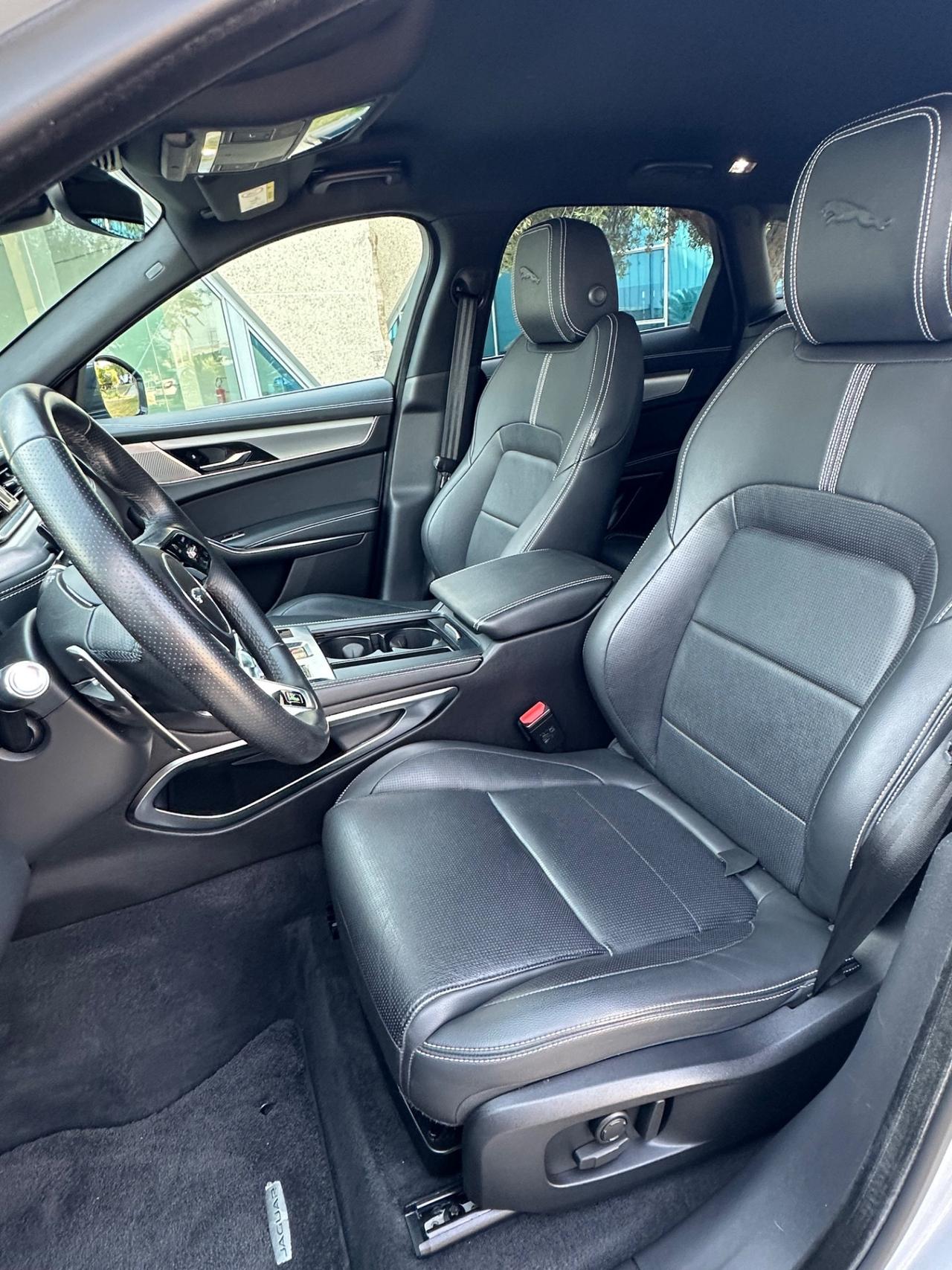 Jaguar F-Pace R-Dynamic S awd possibilità noleggio no scoring
