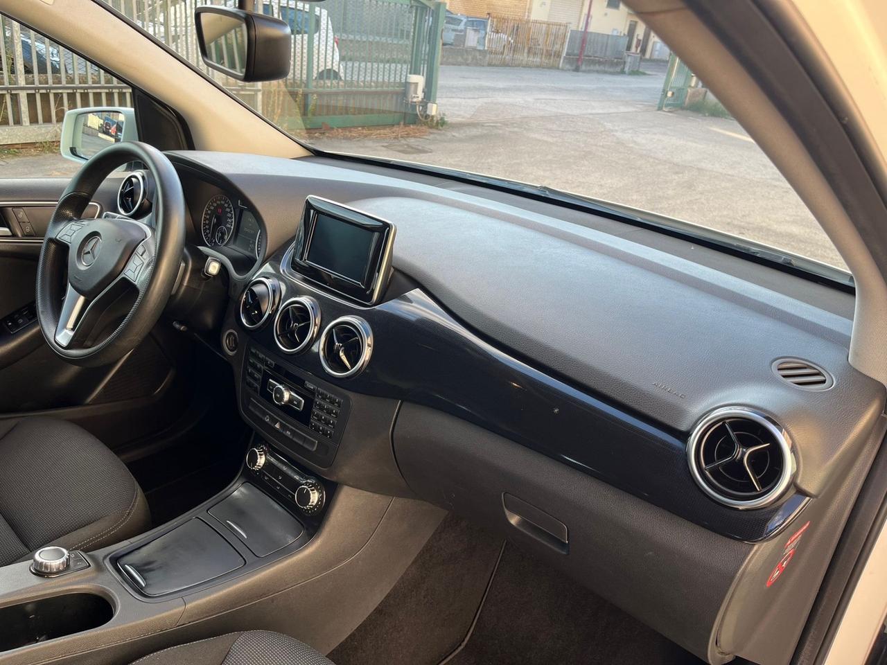 Mercedes-benz B 200 NGD. Benzina/metano