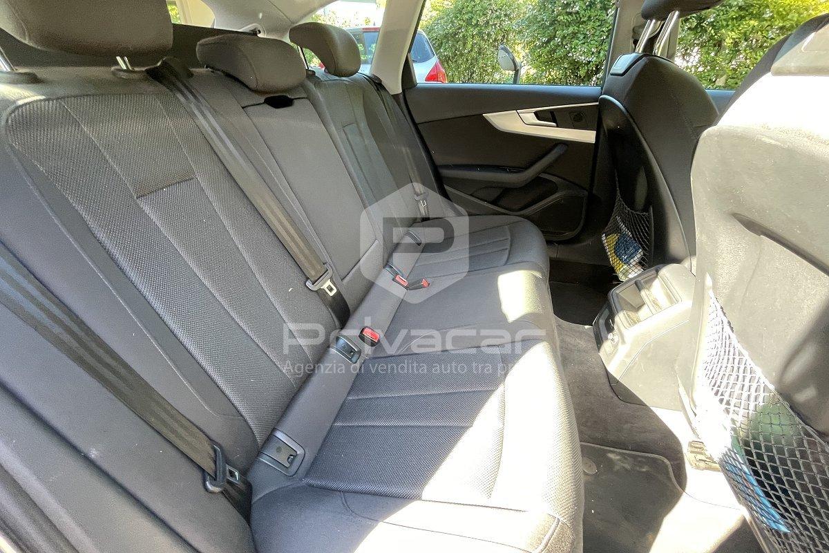AUDI A4 Avant 40 TDI quattro S tronic quattro edition
