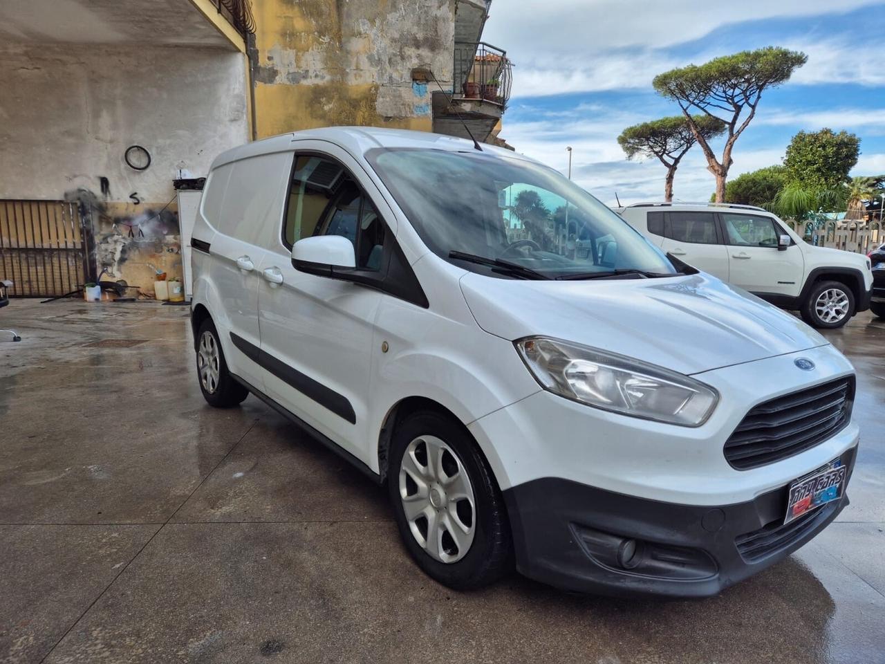 Ford Transit Courier 1.5 TDCi 75CV Van Entry