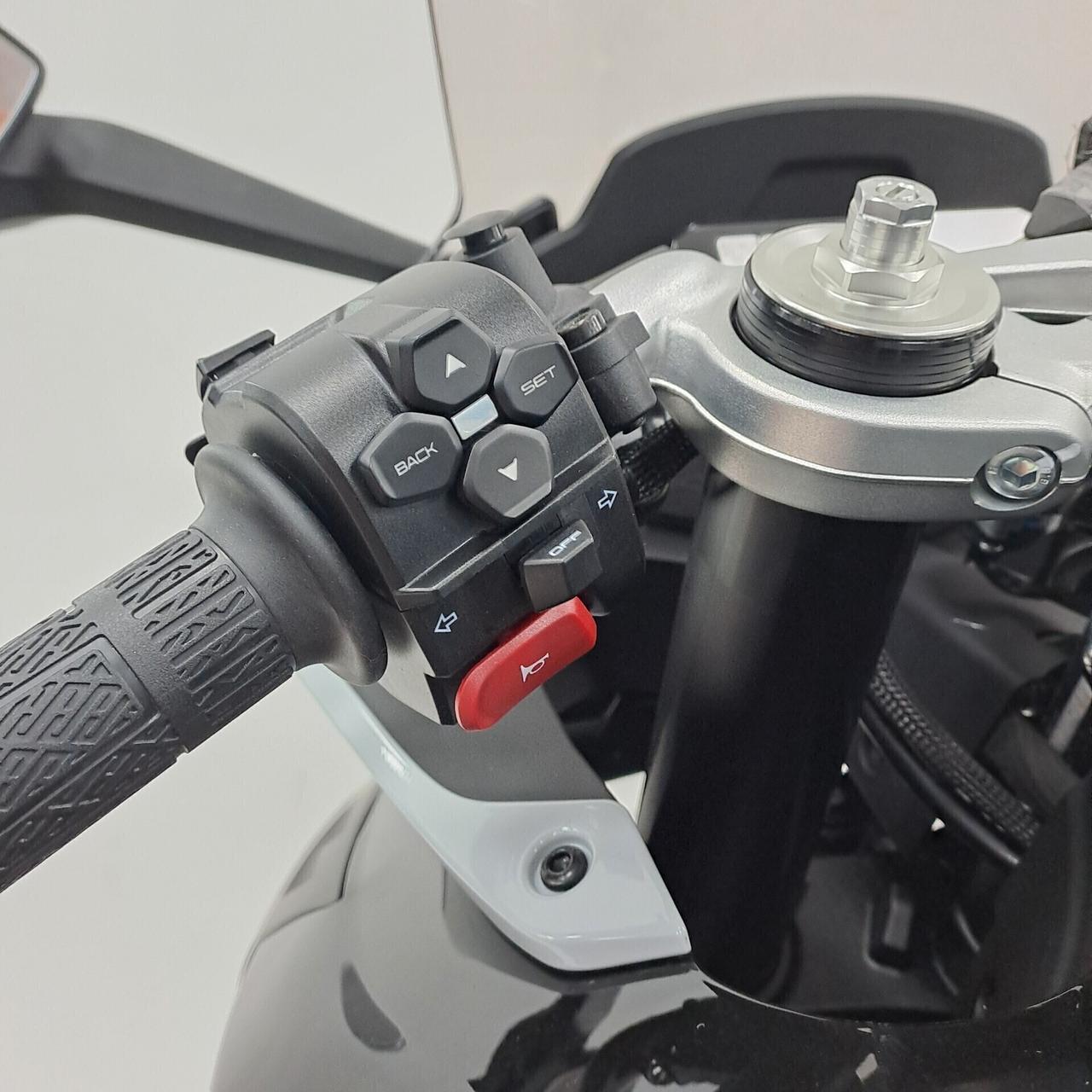 CFMOTO 675 SR-R PATENTE A2