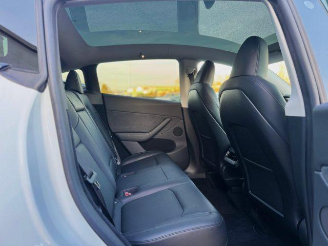 TESLA Model Y PERFORMANCE DUAL MOTOR AWD *UNIPROP*