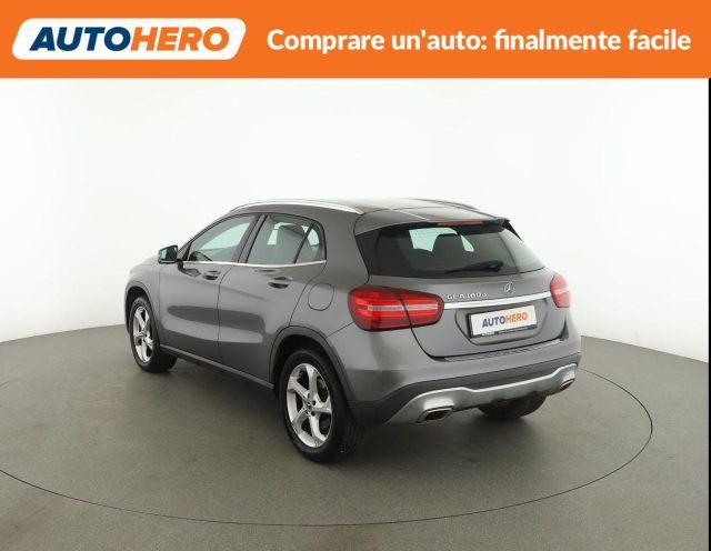 MERCEDES-BENZ GLA 180 d Sport