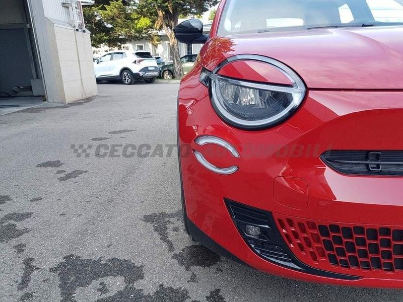 FIAT 600 600e - RED