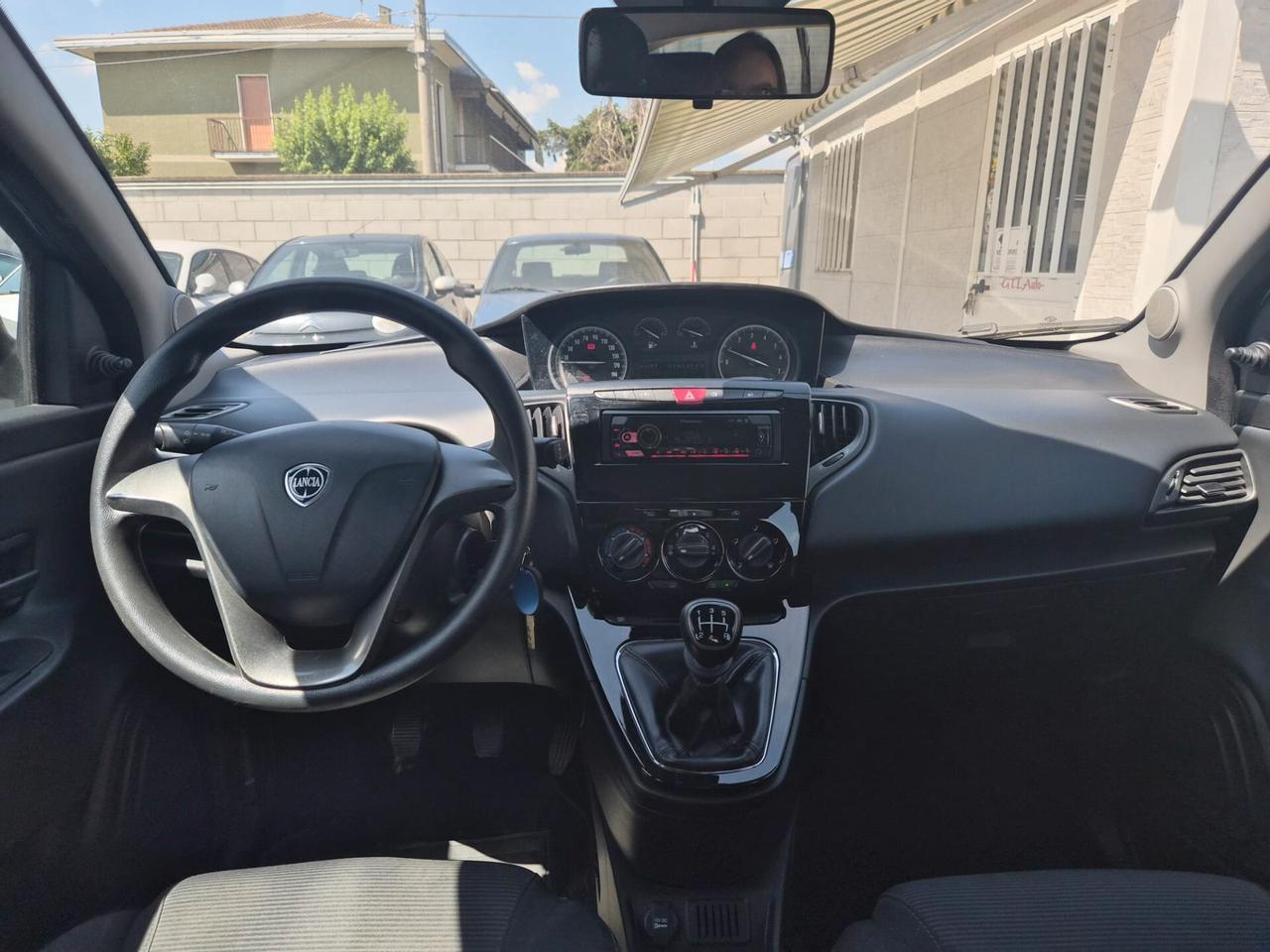 Lancia Ypsilon 1.2 69 CV 5 porte Mya