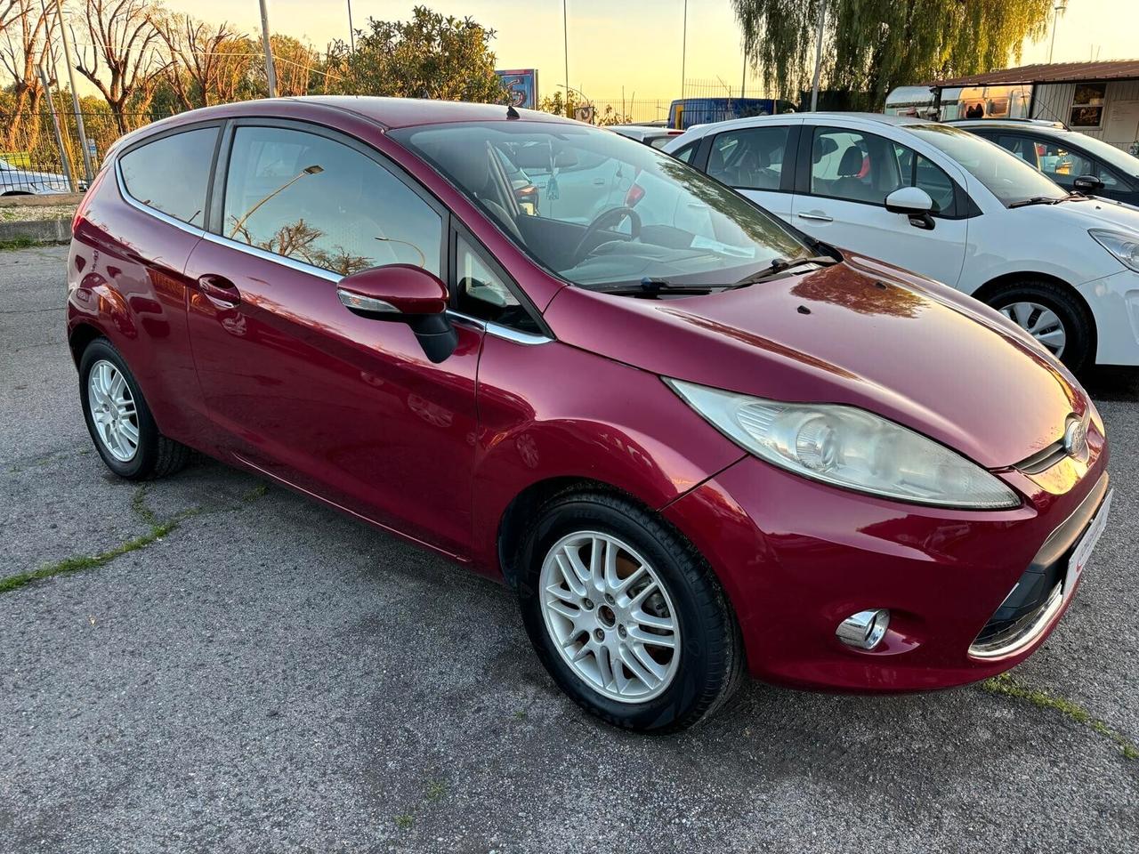 FORD FIESTA 1.2 B - 2009