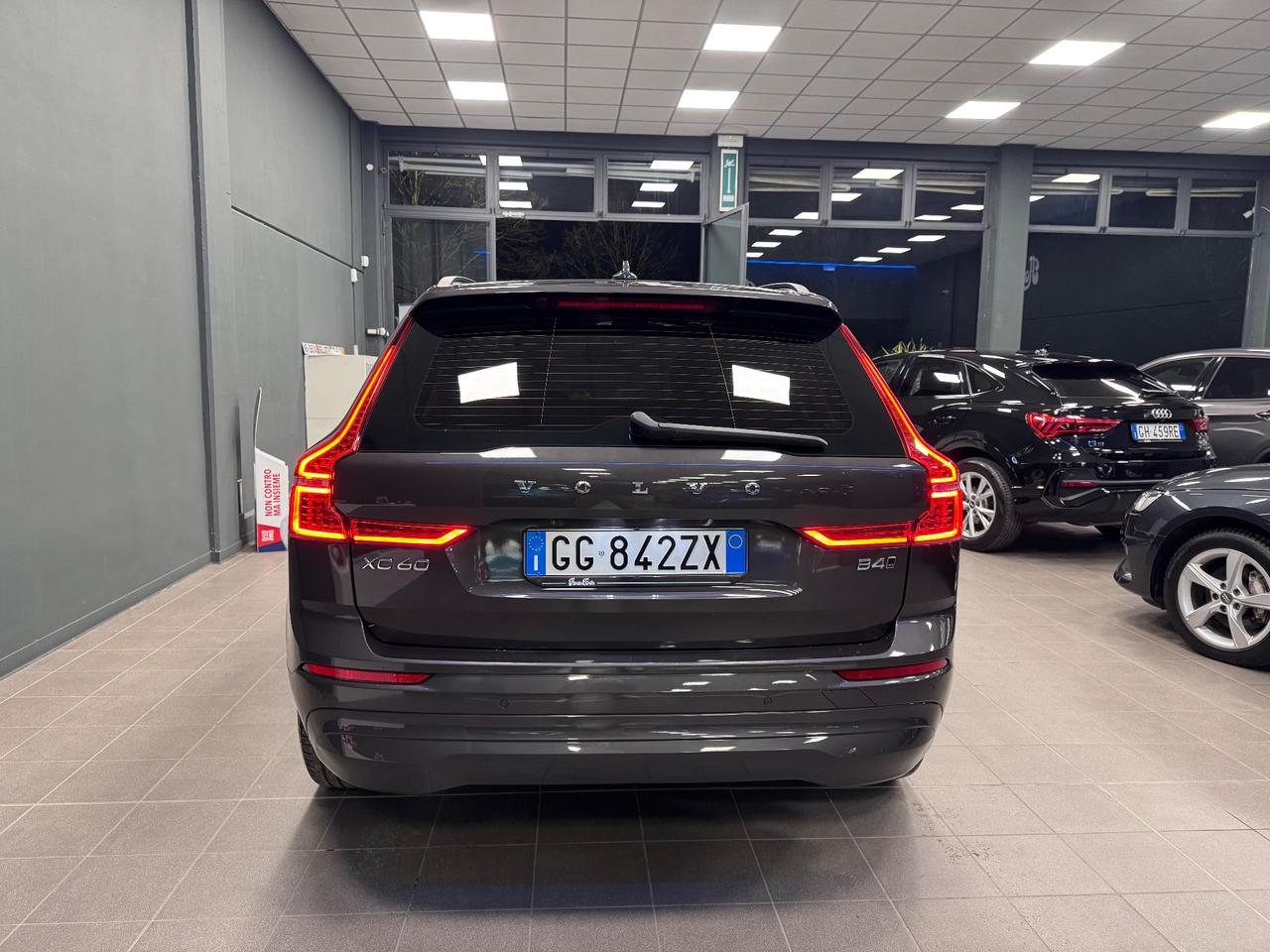 Volvo XC 60 XC60 B4 (d) AWD automatico Business