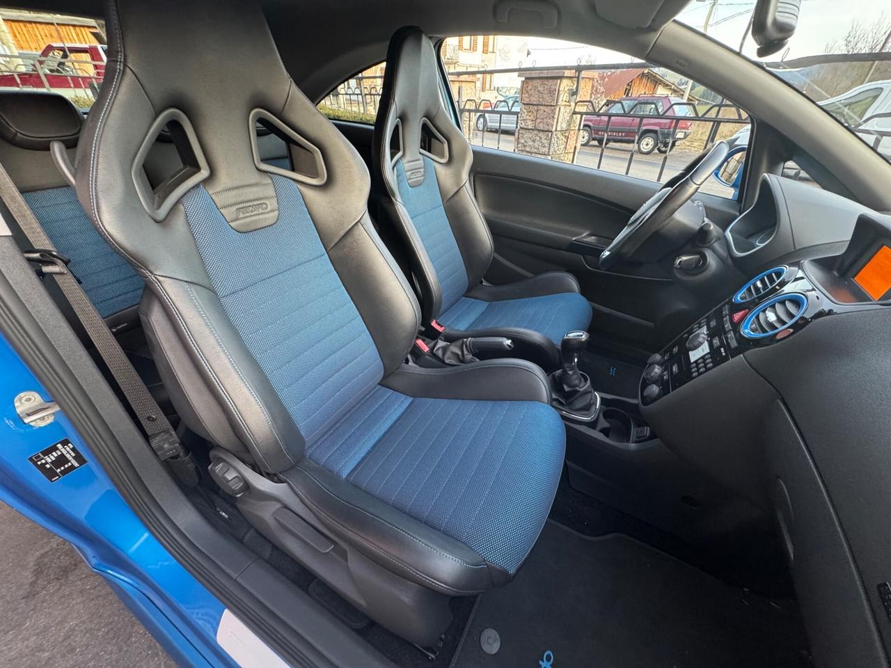 Opel Corsa 1.6 T 192CV 3 porte OPC