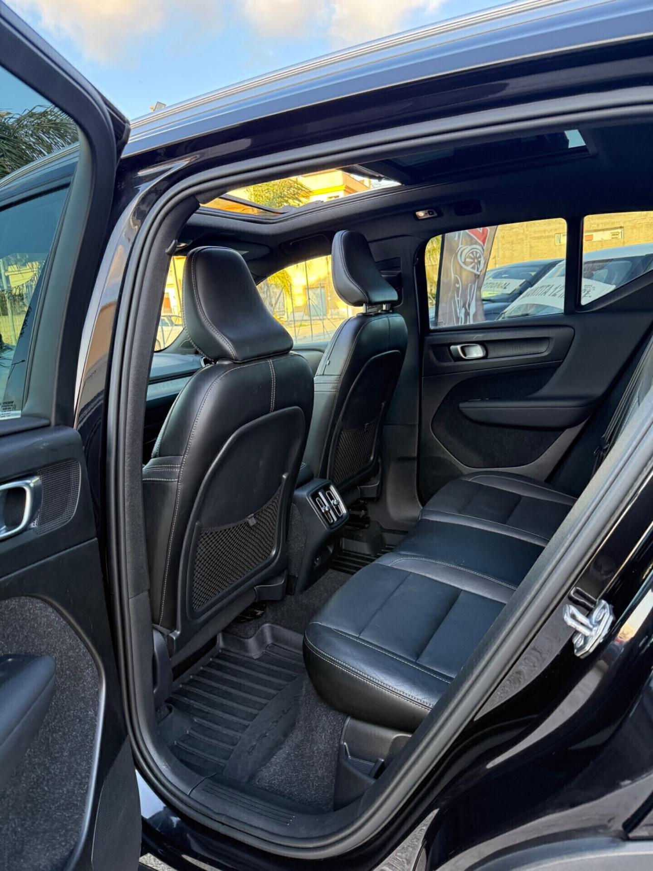 Volvo XC40 D4 AWD Geartronic R-design