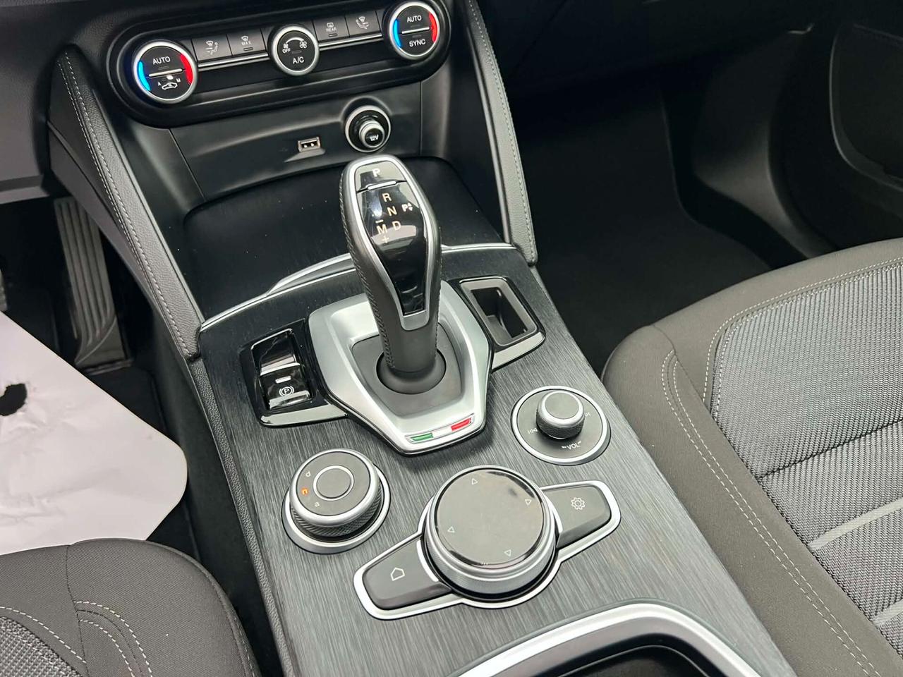 Alfa Romeo Stelvio 2.2 TD 160Cv AT8 TETTO APRIBILE