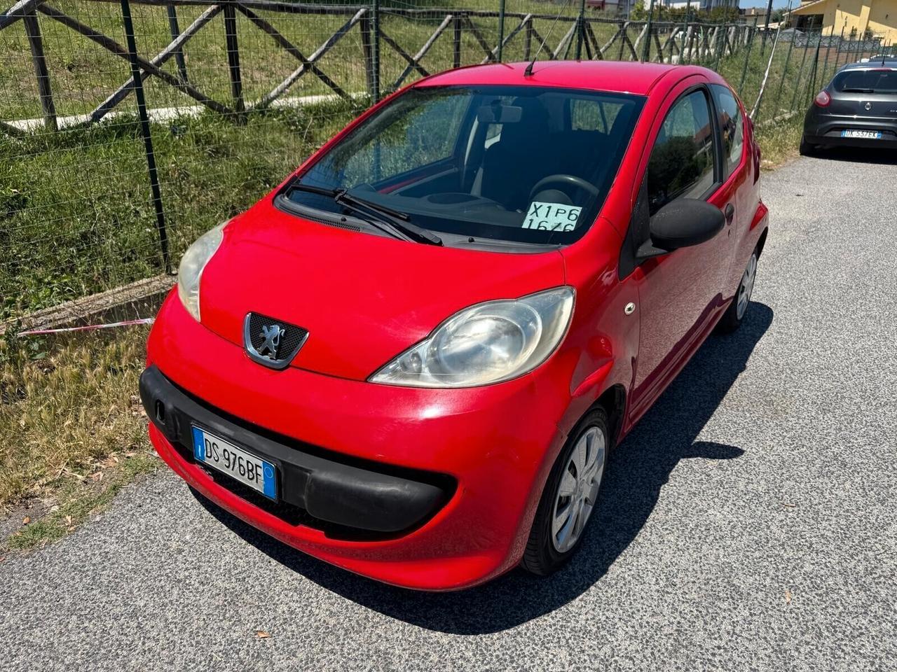 Peugeot 107 1.0 68CV 3p. Plaisir