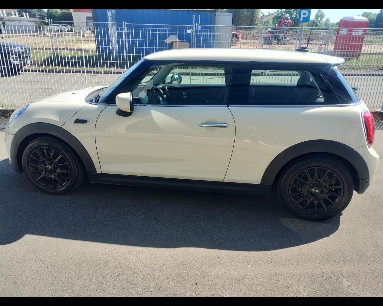 MINI Mini IV F54-F55-F56-F57 - Mini 3p 1.5 One Baker Street 75cv
