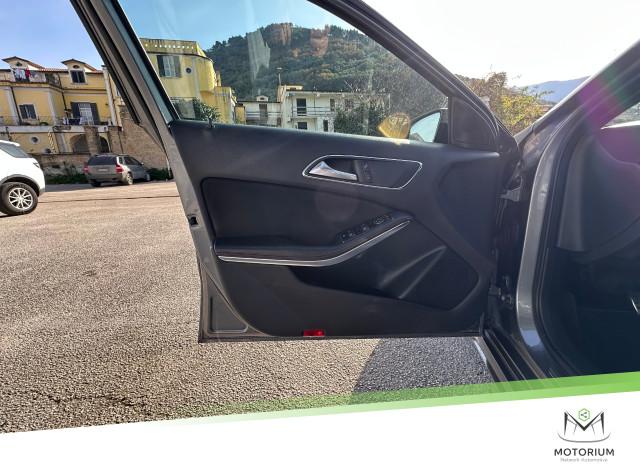 Mercedes-Benz CLASSE A 180