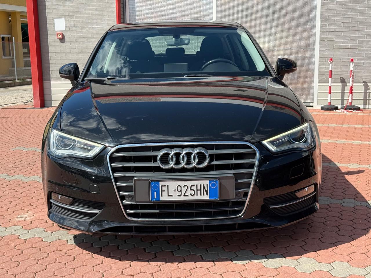 Audi A3 1.6 TDI clean diesel S tronic Ambition