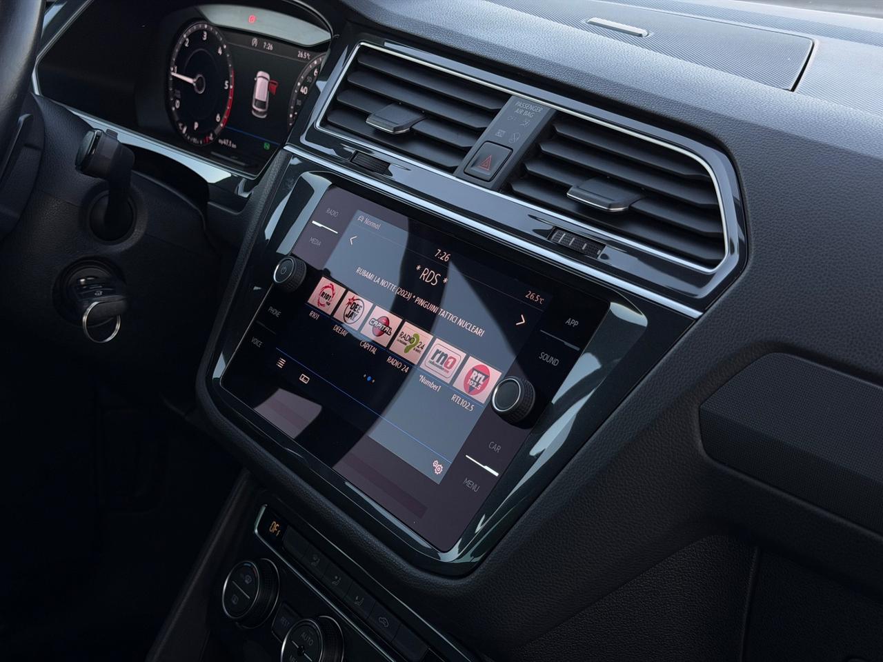 Volkswagen Tiguan 2.0 TDI 150cv DSG 4MOTION R-Line