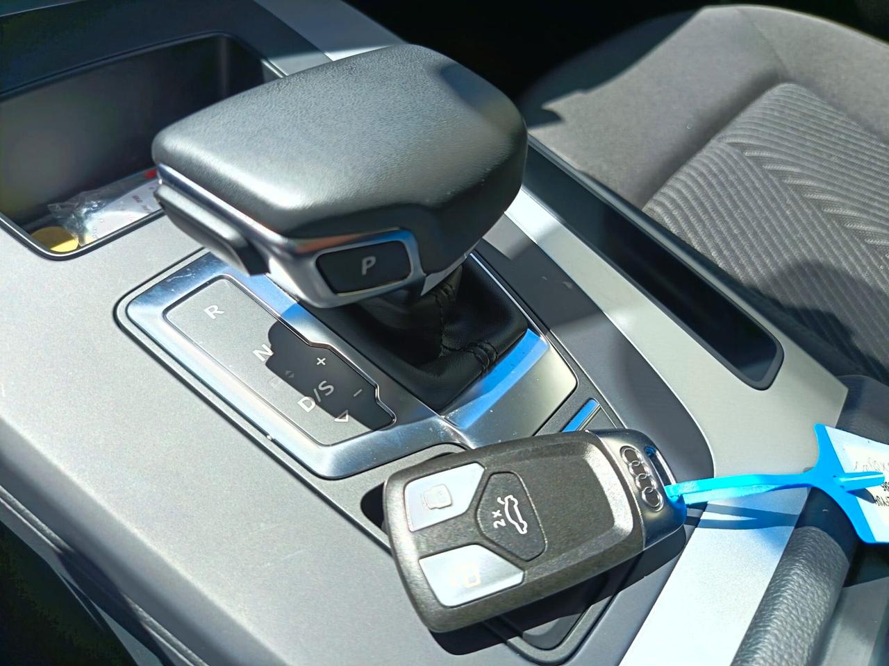 Audi Q5 40 TDI 204 CV quattro S tronic Identity Black